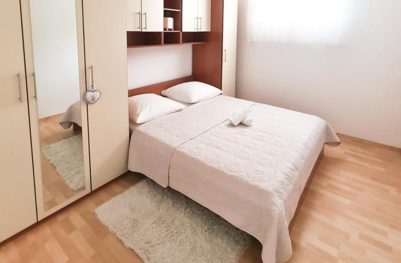 Pavi Apartment