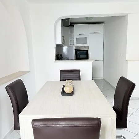 Apartments Pavi Baska Voda Exterior photo